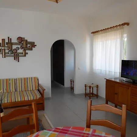 בית הארחה Dona Ana Garden לאגוּ‏ש