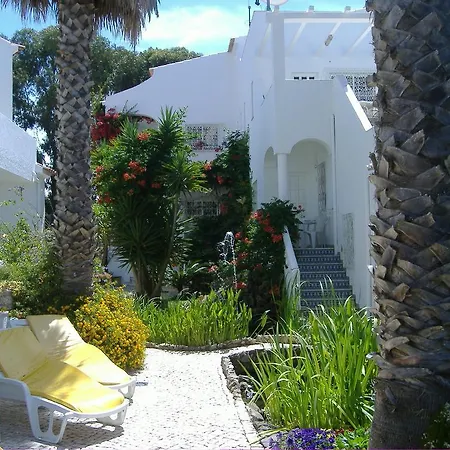 Dona Ana Garden לאגוּ‏ש