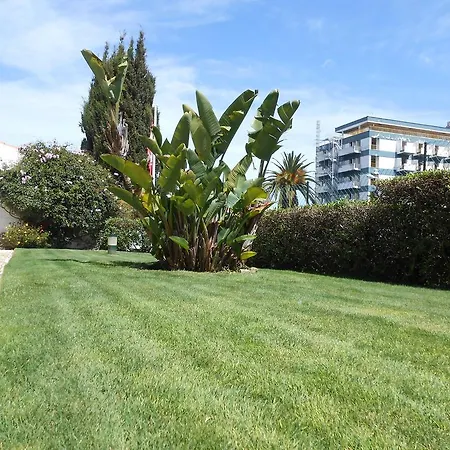 Dona Ana Garden בית הארחה לאגוּ‏ש