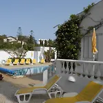 Dona Ana Garden 3* Lagos