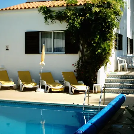 Dona Ana Garden 3* Lagos