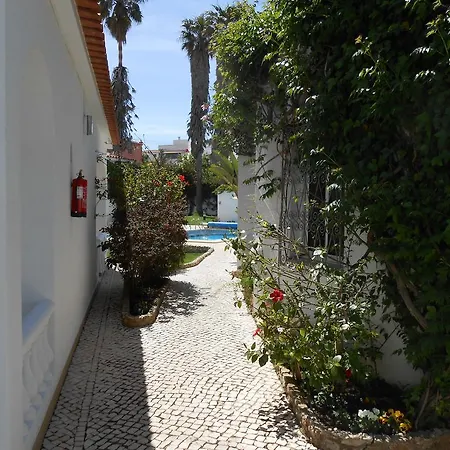 Dona Ana Garden בית הארחה לאגוּ‏ש