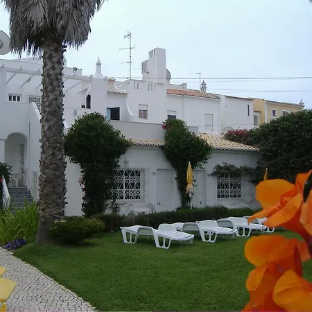 Dona Ana Garden בית הארחה 3*